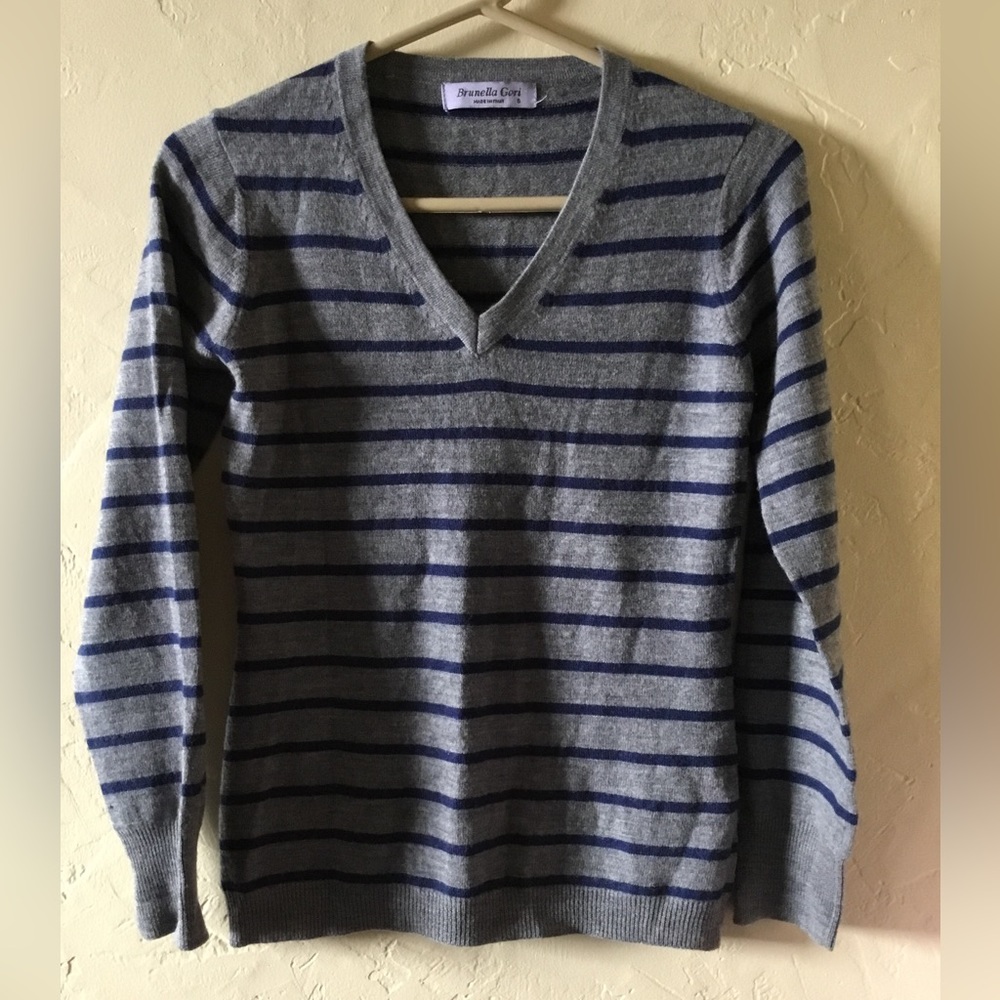 Womens V-Neck Striped Sweater